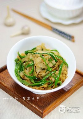 青椒炒金牛千张