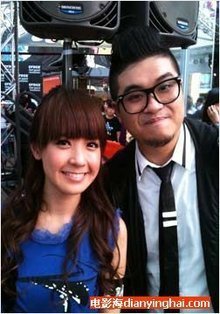 闪着泪光慢慢的决定