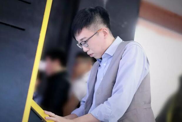 皇室战争职业联赛冠军教头，帽子的“东游记”(crl皇室战争职业联赛)