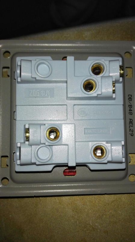 换水泵开关面板,不知道怎么接线,家中面板里的