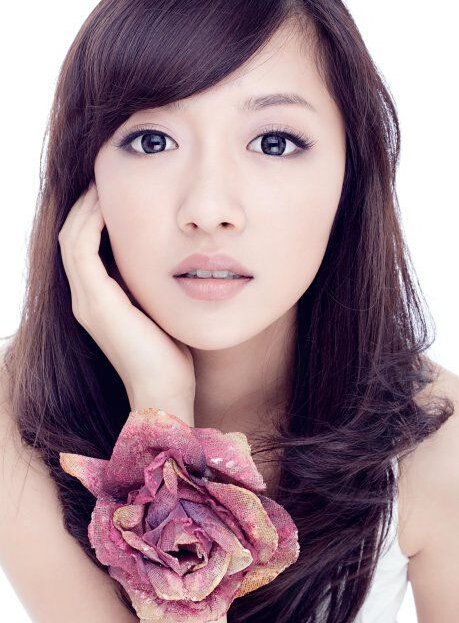 李奕娴,1983年12月27日出生,中国内地女演员,毕业于表演系.